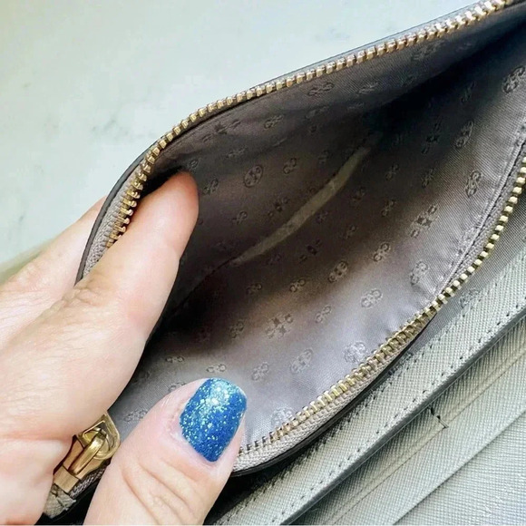 Tory Burch Robinson Leather Chain Wallet Crossbody/Clutch - Picture 12 of 14